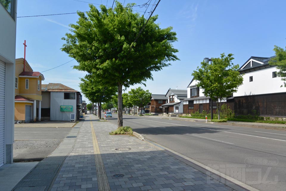 けやき大通り（秋田県道272号線）