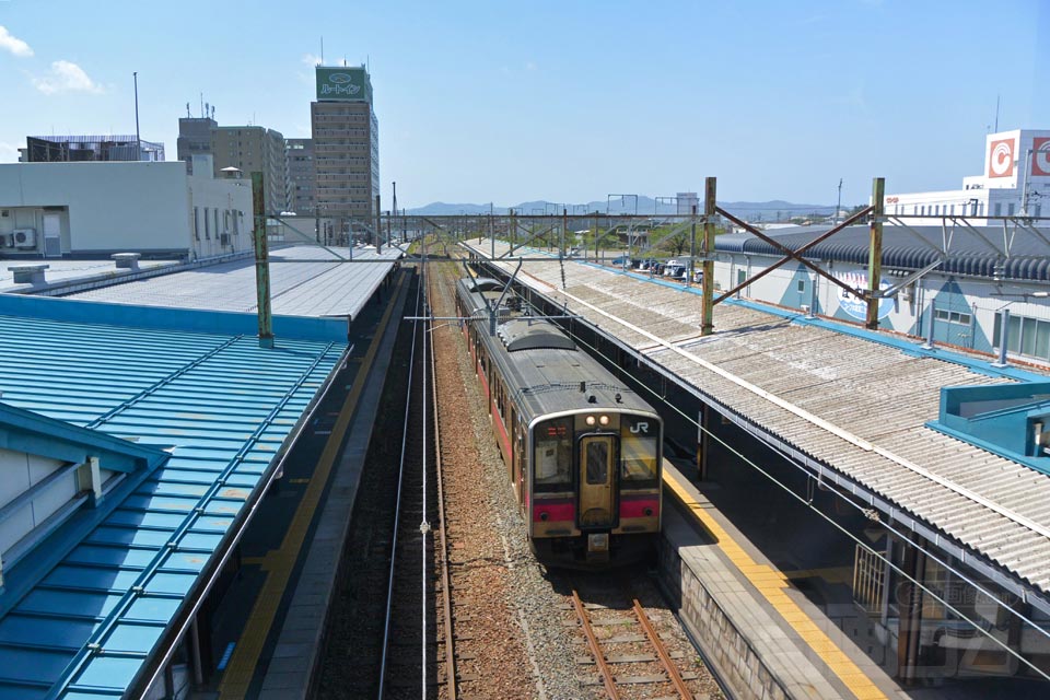 JR鶴岡駅ホーム