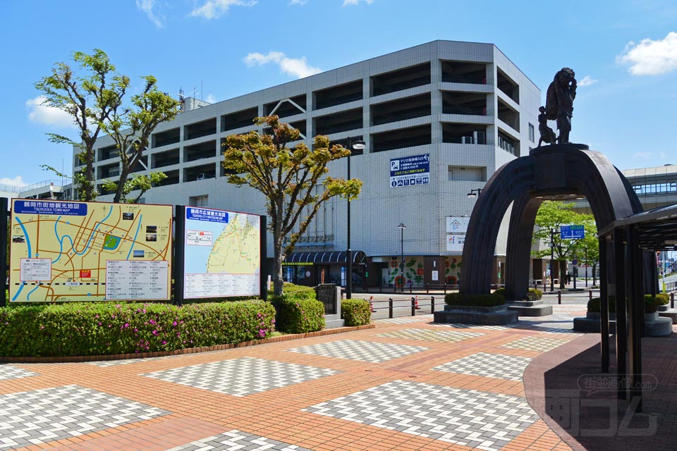 JR鶴岡駅前