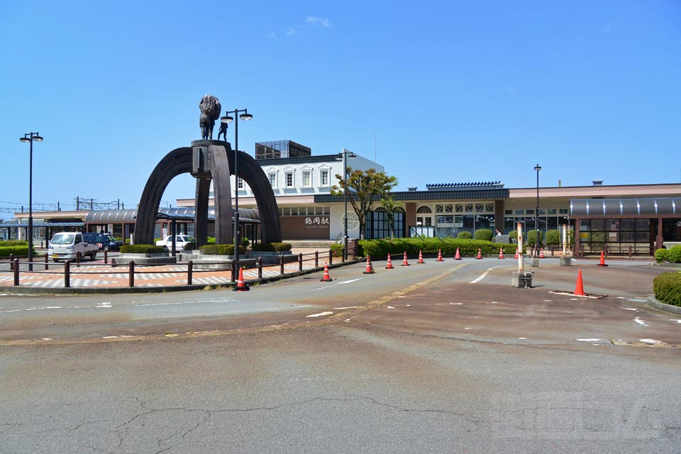 JR鶴岡駅