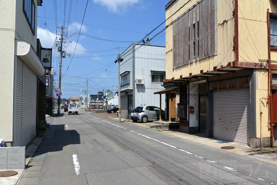 鶴岡市本町