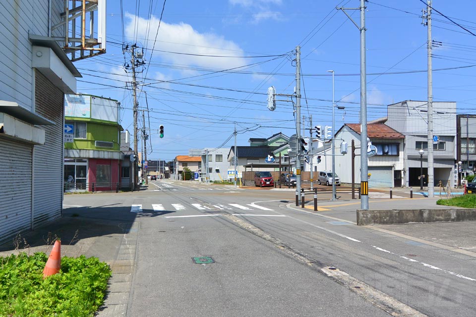 鶴岡市本町