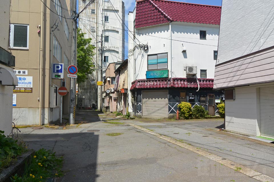 鶴岡市本町