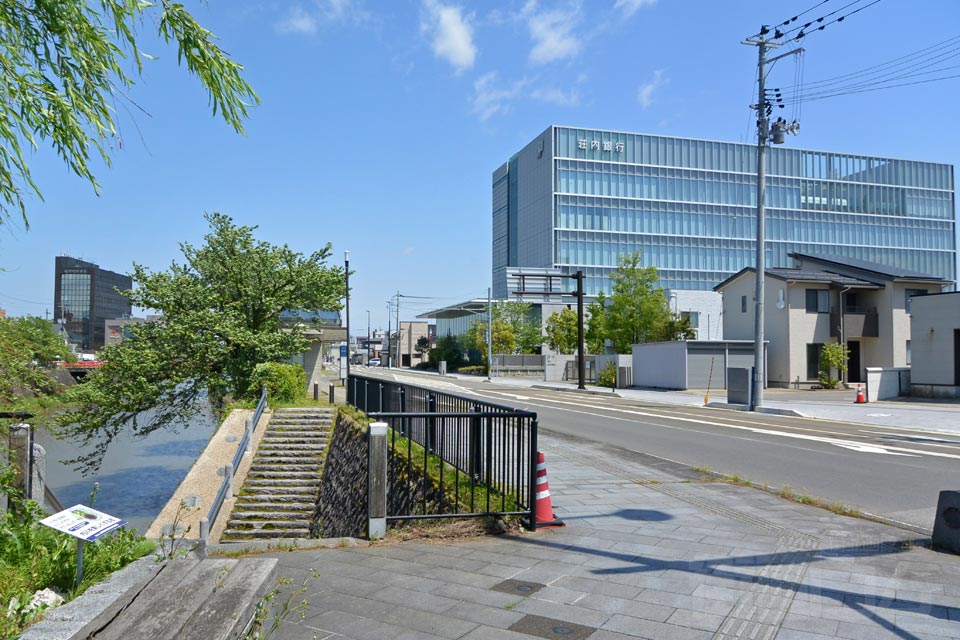 川端通り