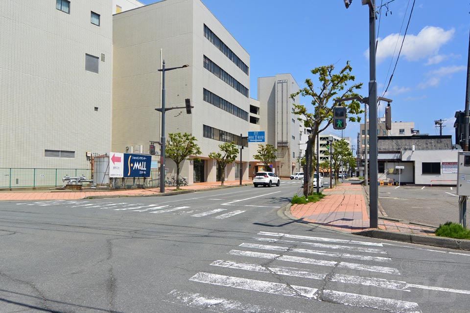 鶴岡市末広町