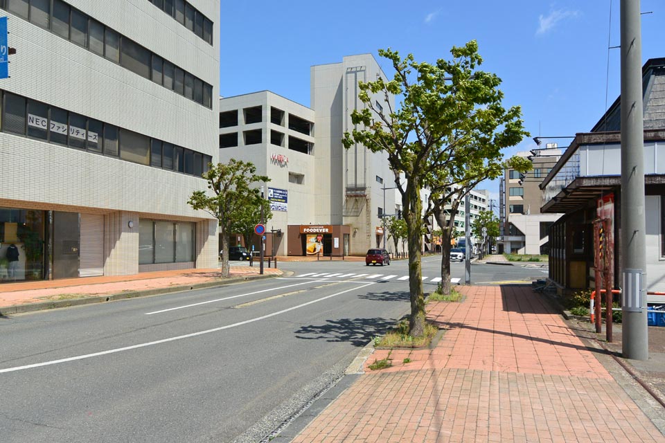 鶴岡市末広町
