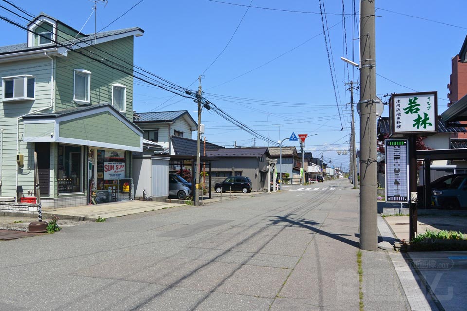 鶴岡市末広町