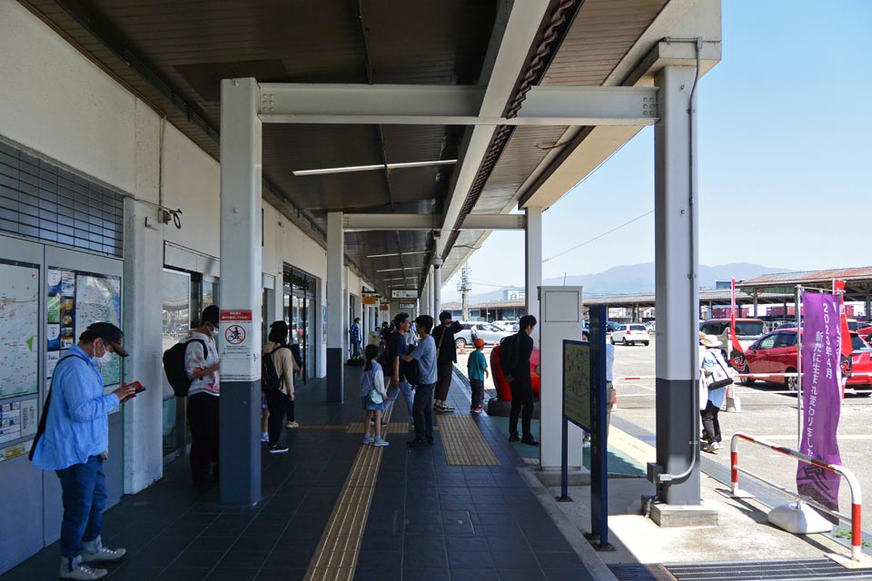 JR会津若松駅前