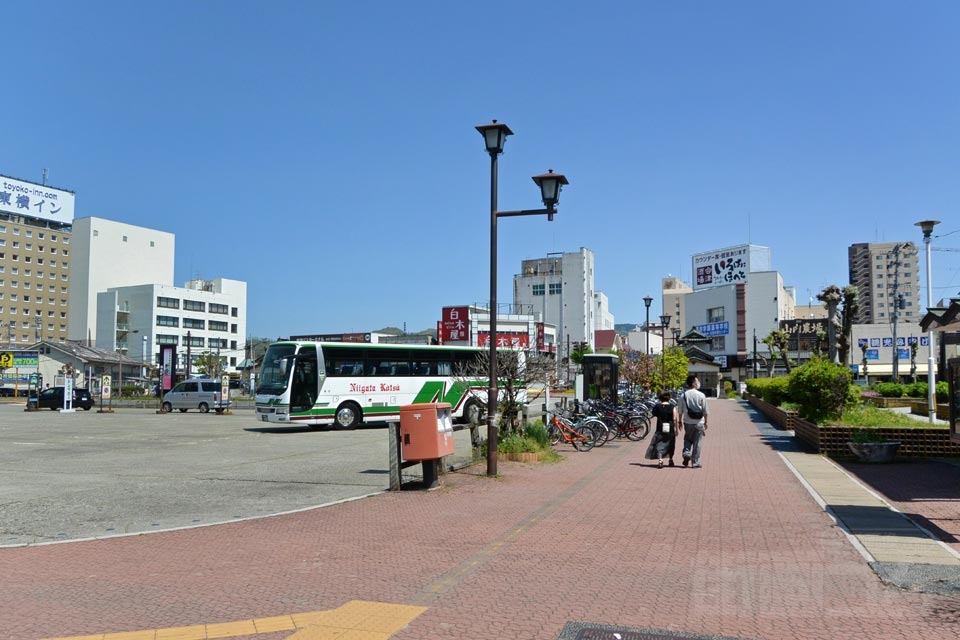 JR会津若松駅前