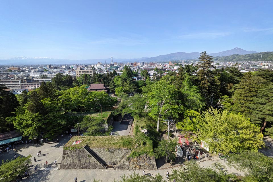 鶴ヶ城天守から会津若松市街