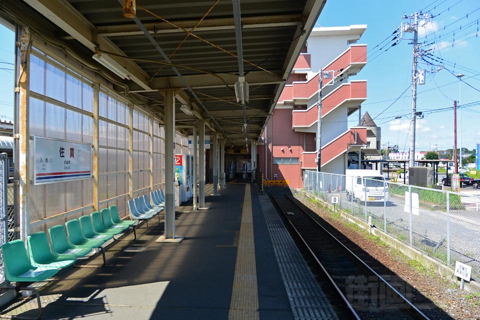 関鉄佐貫駅ホーム（関東鉄道竜ヶ崎線）