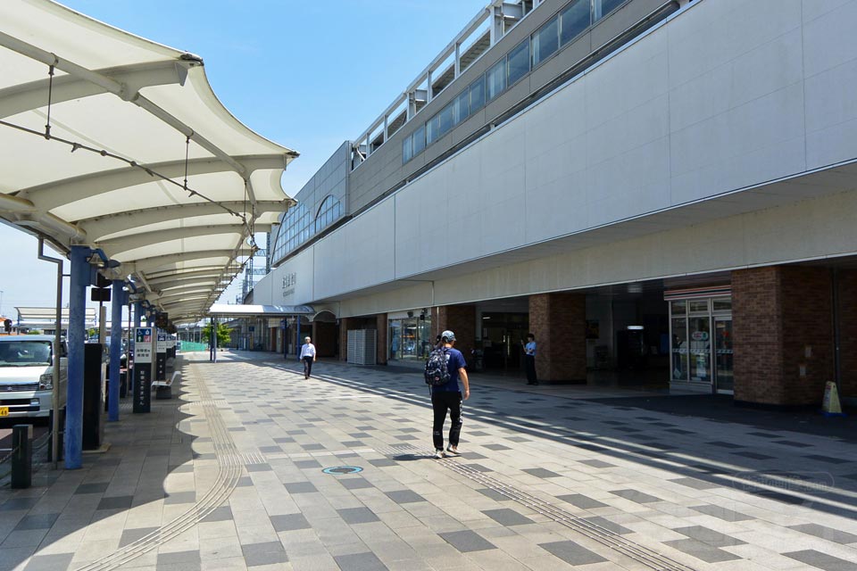 東武太田駅北口前