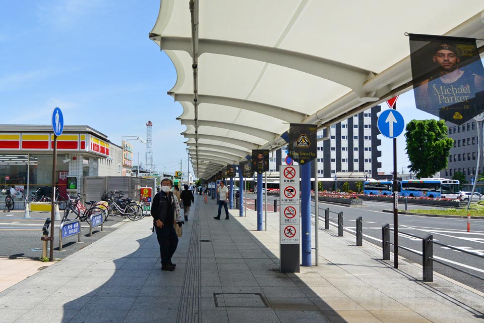 東武太田駅南口前