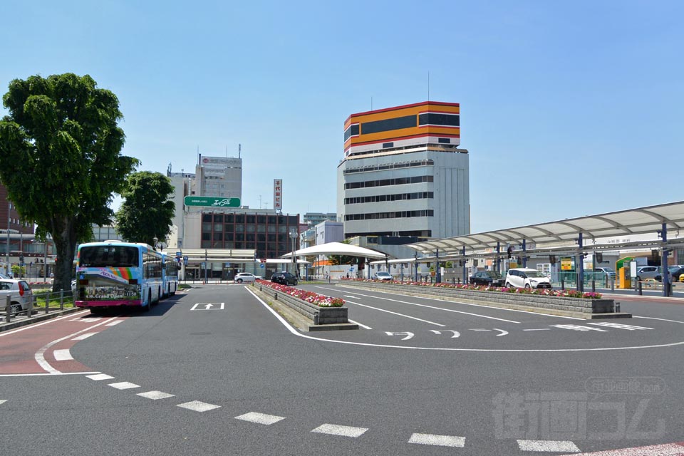 東武太田駅南口前