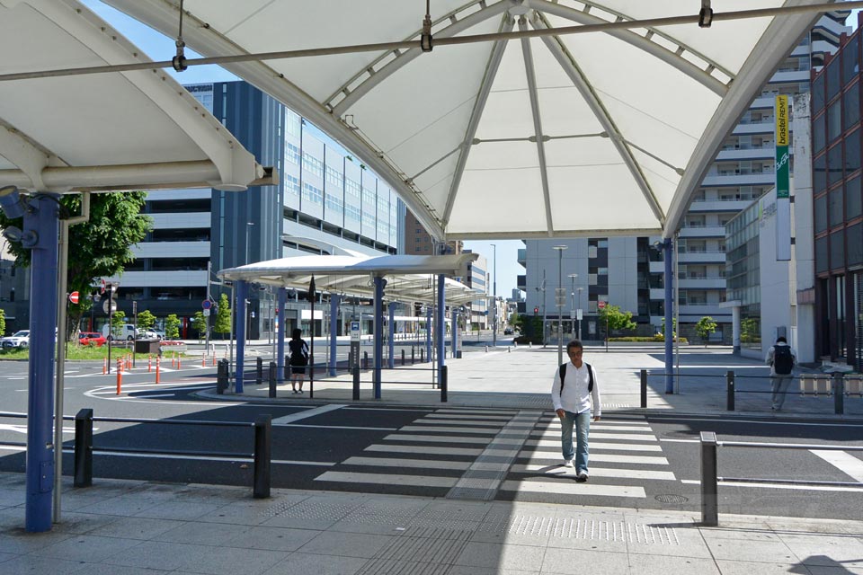 東武太田駅南口前