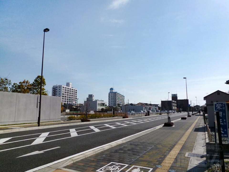 JR高崎問屋町駅貝沢口(東口)前写真画像