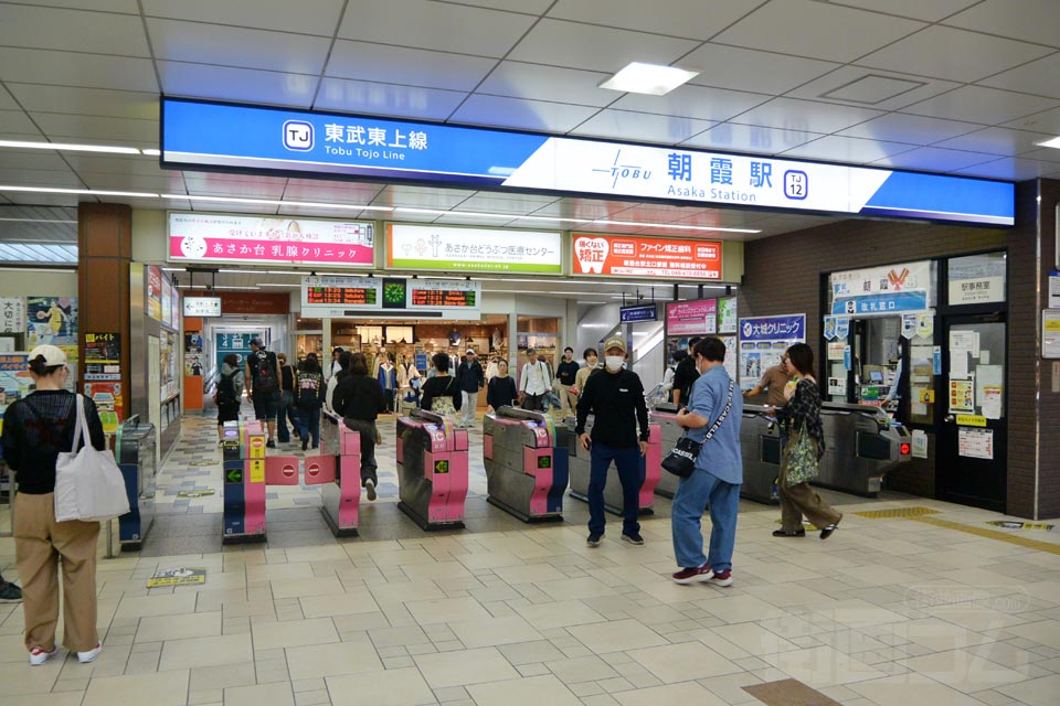 東武朝霞駅改札口