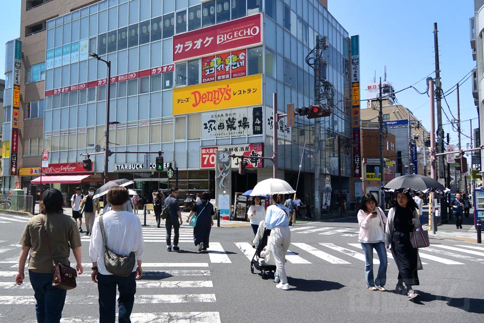 朝霞駅南口スクランブル交差点