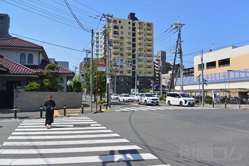 朝霞駅南口交差点