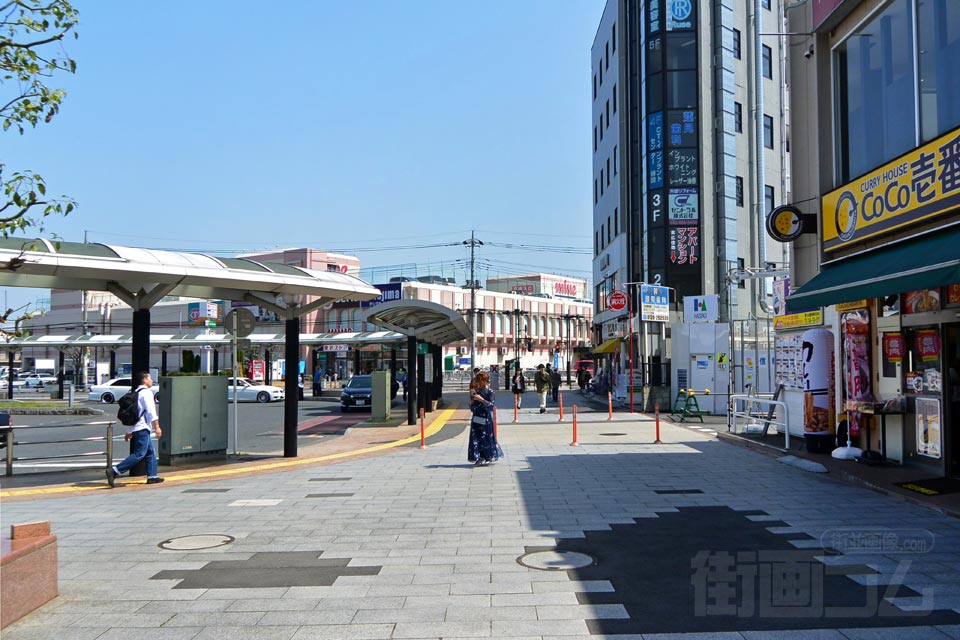 JR蓮田駅東口前