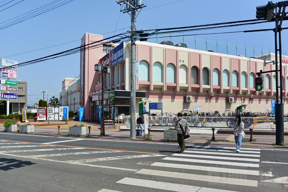 JR蓮田駅東口前