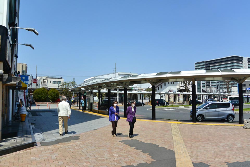 JR蓮田駅東口前