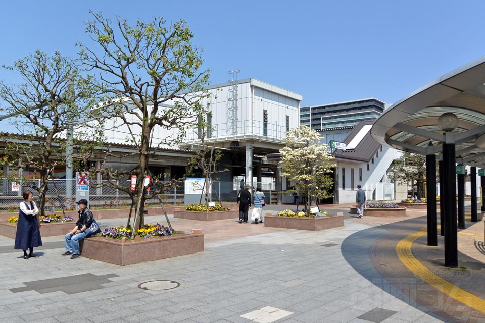 JR蓮田駅東口前