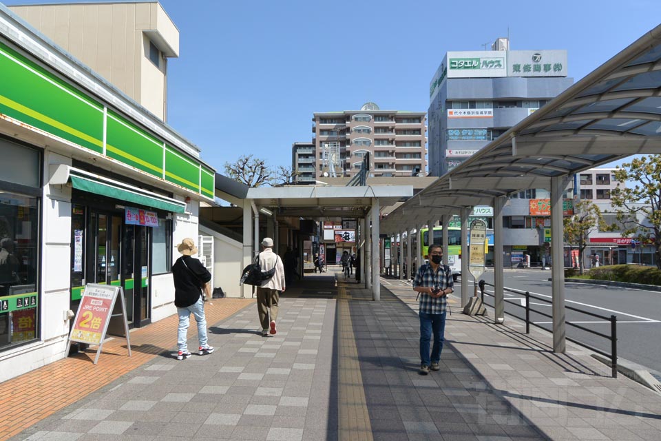 JR東大宮駅東口前