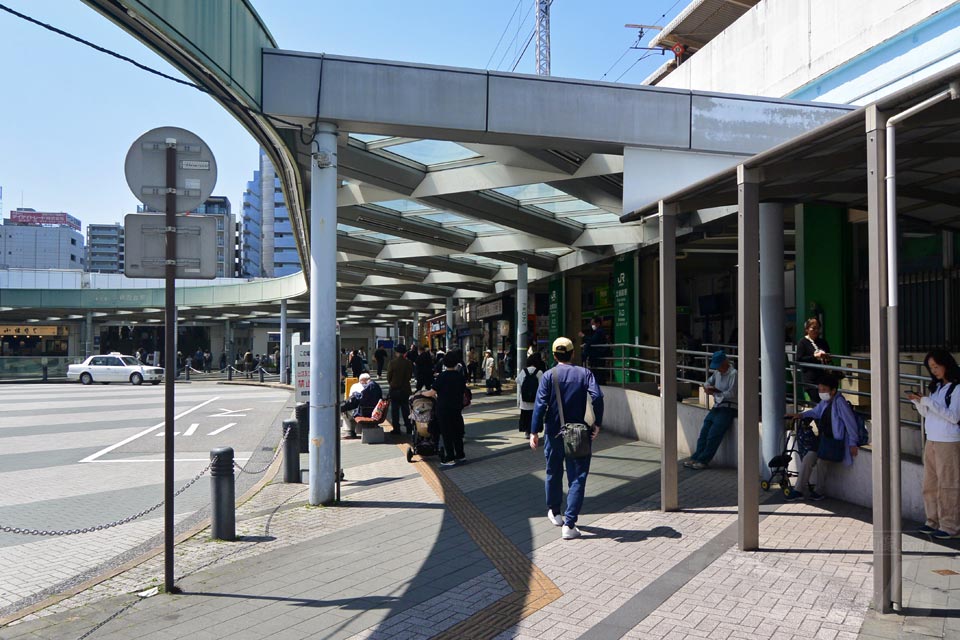 JR北朝霞駅東口前