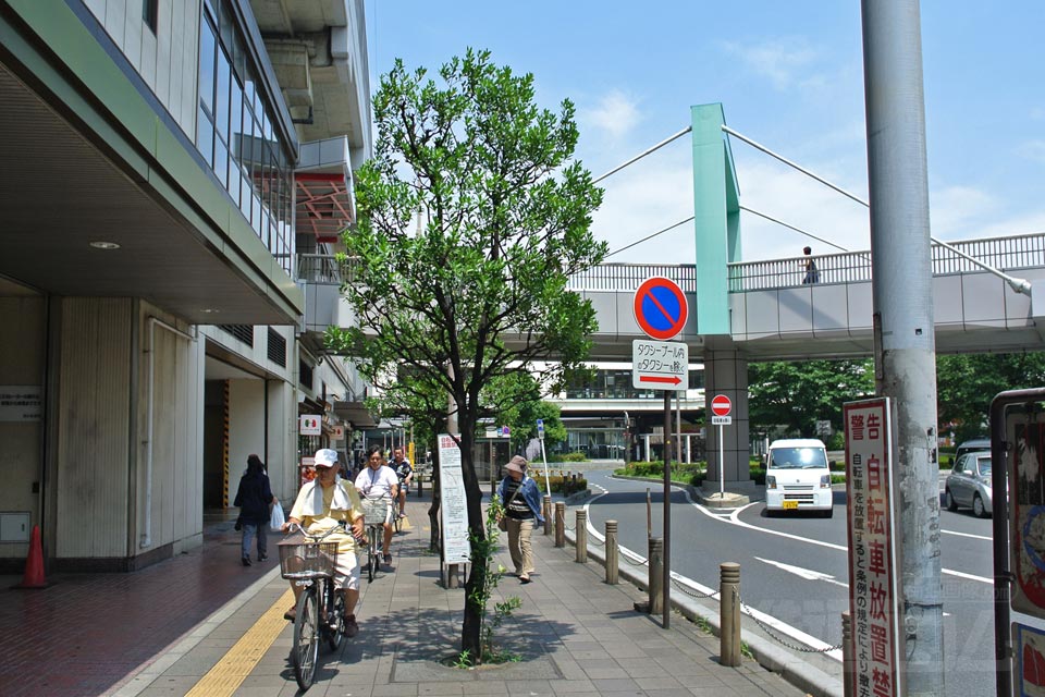 JR武蔵浦和駅東口前