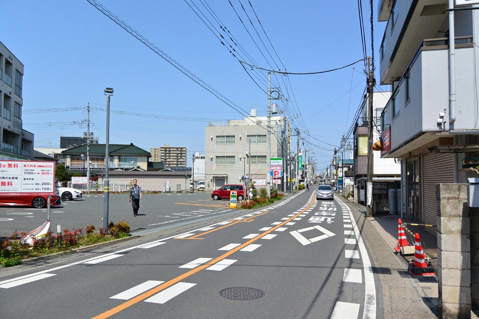 白岡駅西口商店街