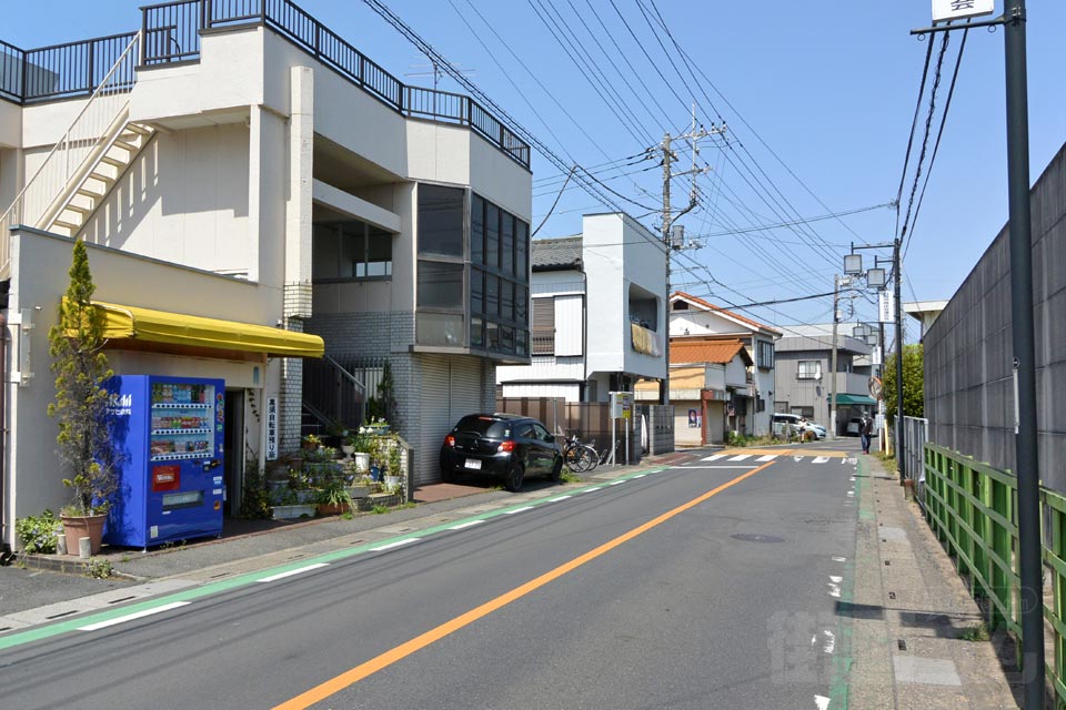 白岡駅西口商店街