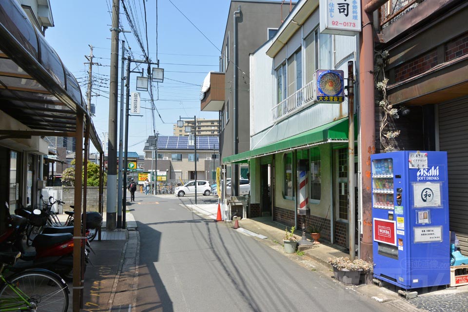 白岡駅西口商店街