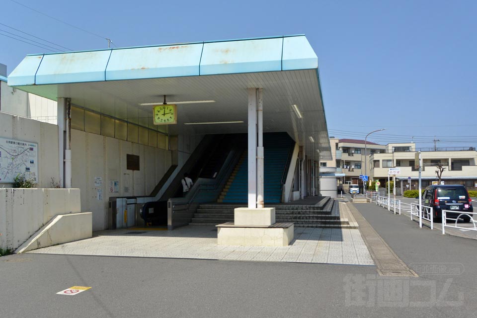 JR白岡駅東口