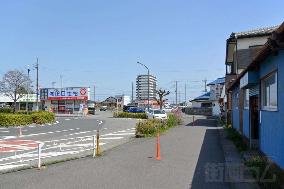 JR白岡駅東口前