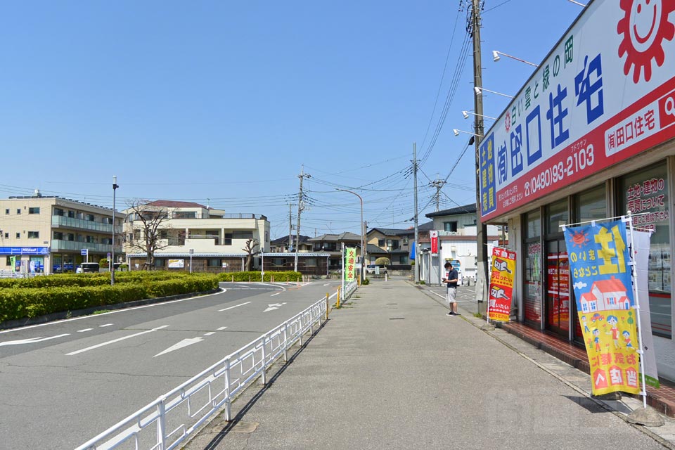 JR白岡駅東口前