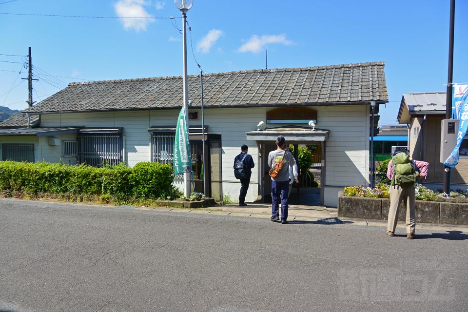 JR上総亀山駅