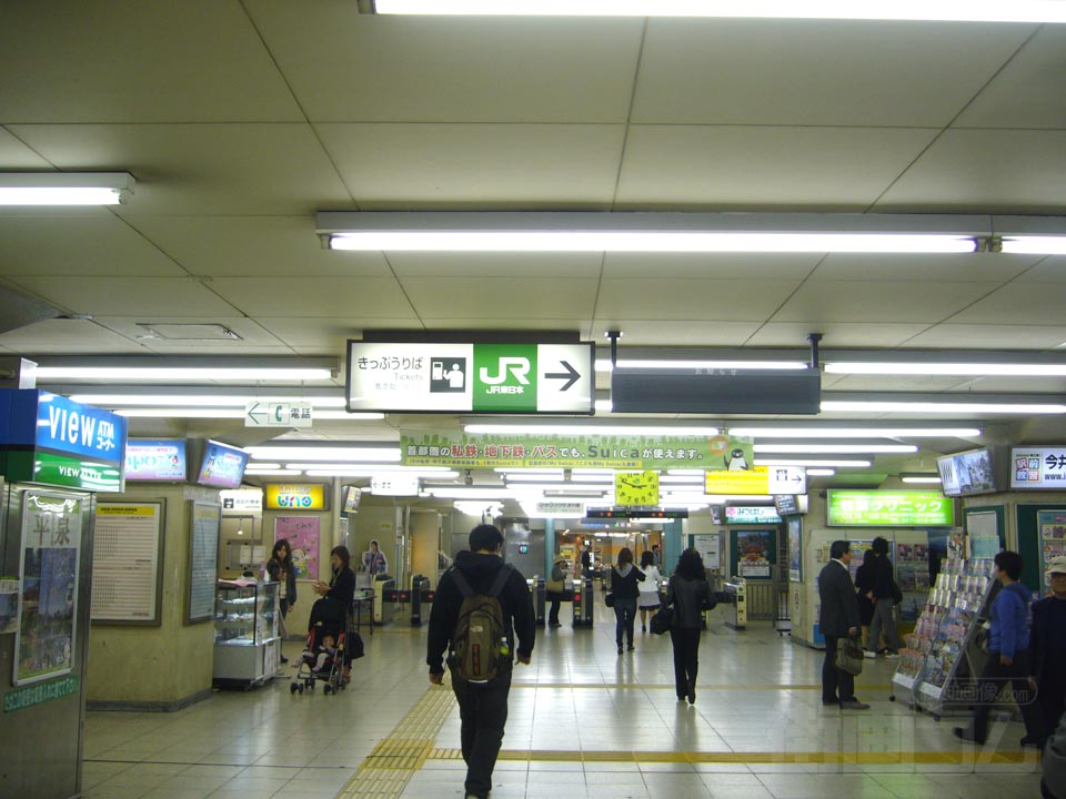 JR本八幡駅改札口