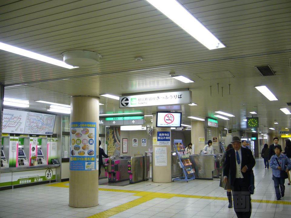 都営地下鉄本八幡駅