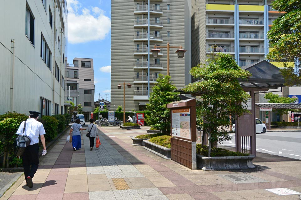 JR佐倉駅北口前