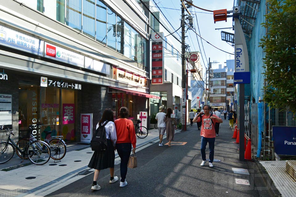 烏山駅南口商店街