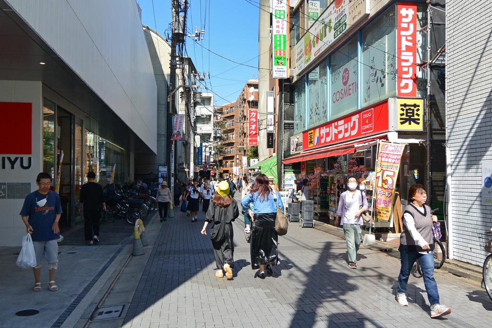 えるもーる烏山（烏山駅前通り商店街）