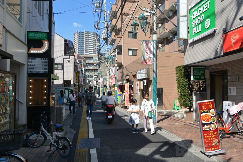 6番街商店街