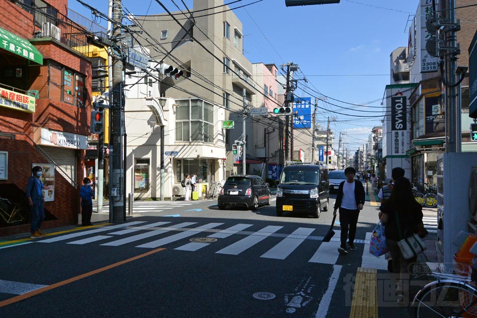 千歳烏山駅入口交差点