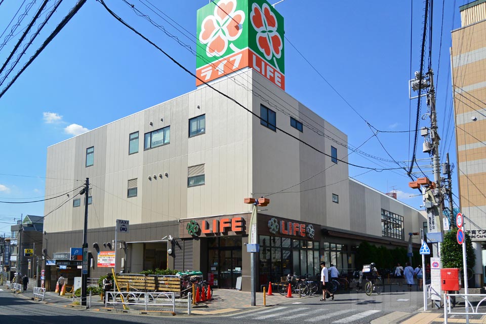 ライフ千歳烏山店