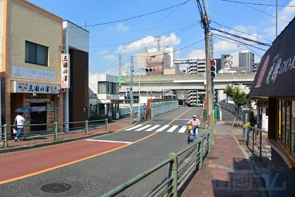 中十条交番前交差点