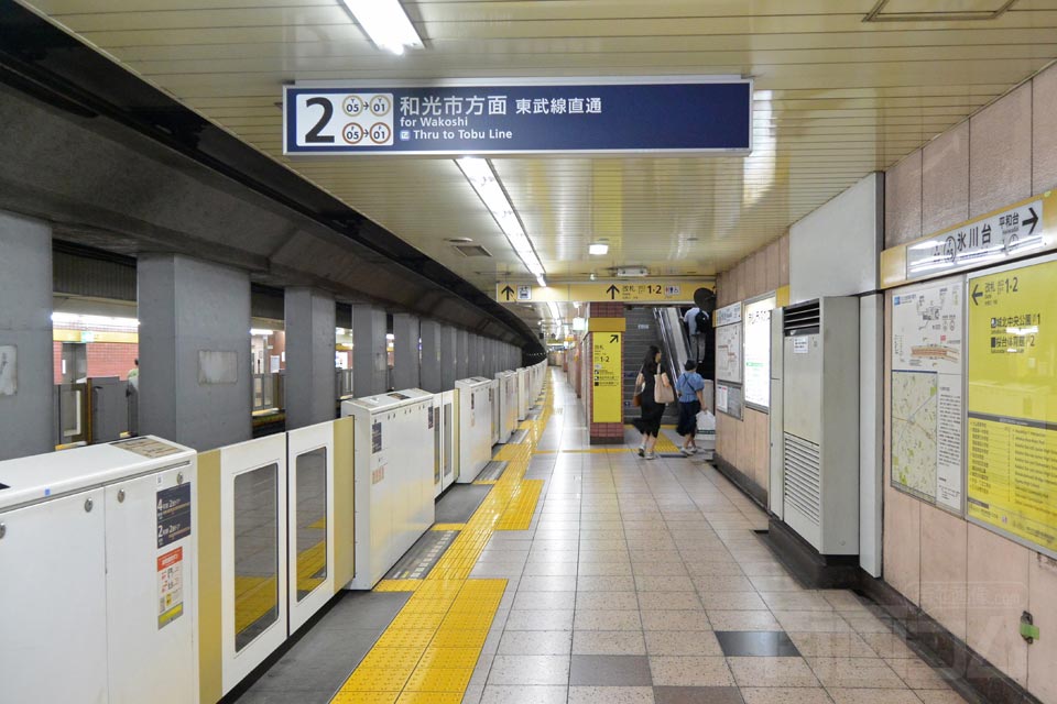 東京メトロ氷川台駅ホーム（東京メトロ有楽町線・副都心線）