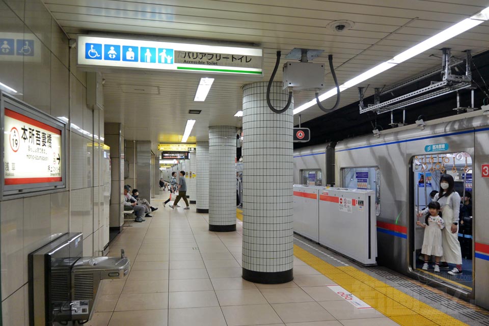都営本所吾妻橋駅ホーム（都営浅草線）