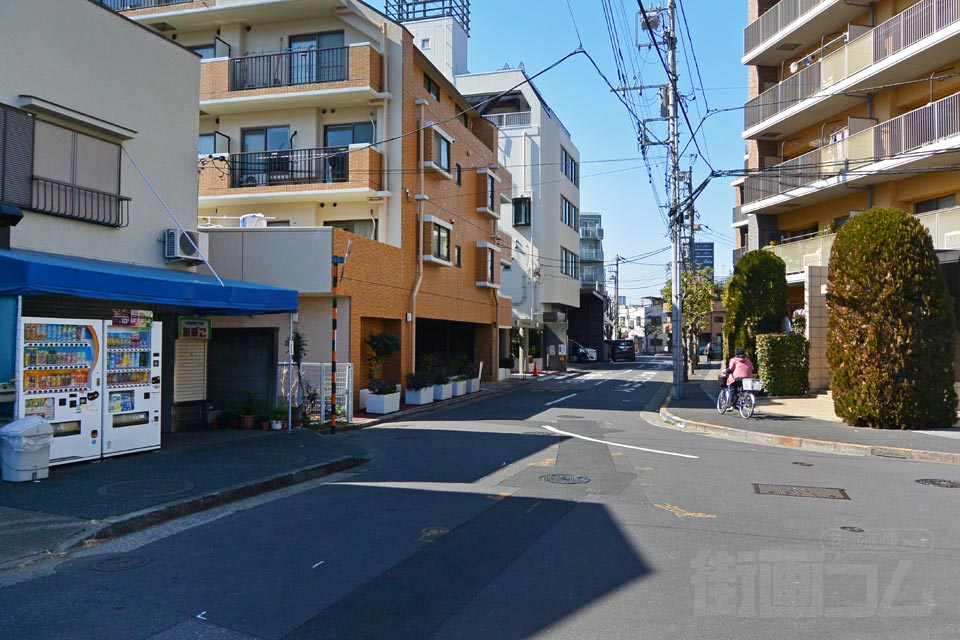 足立区千住曙町