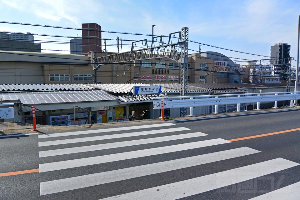東武堀切駅東口前